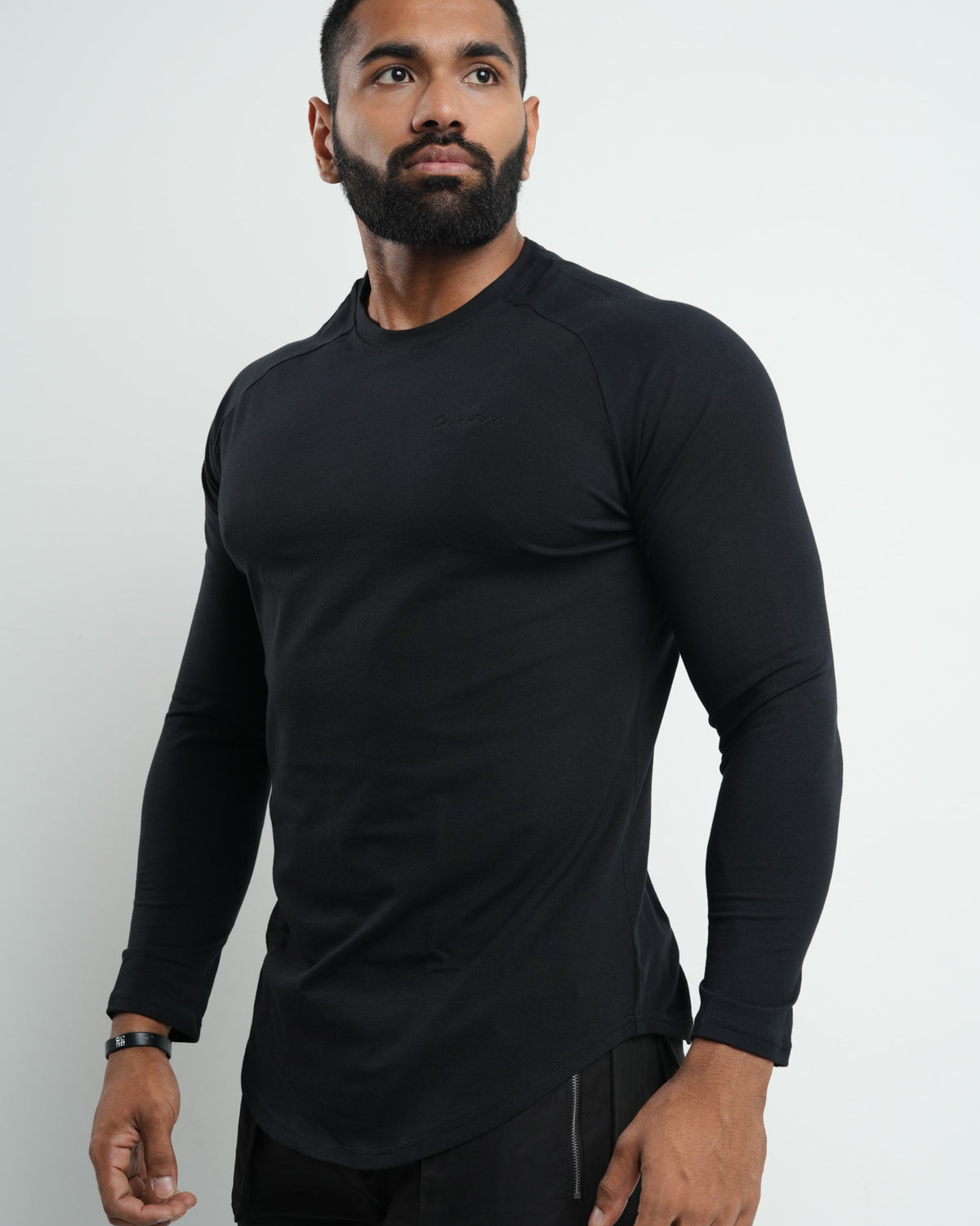 Italic Essential Long Sleeve Tee - V3