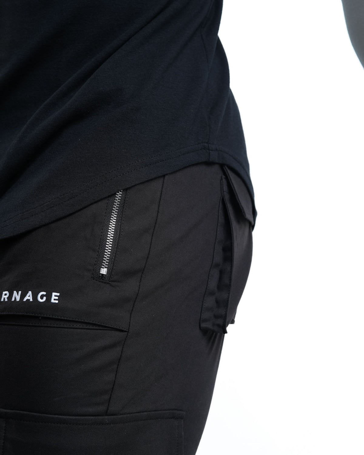 Italic Essential Long Sleeve Tee - V3