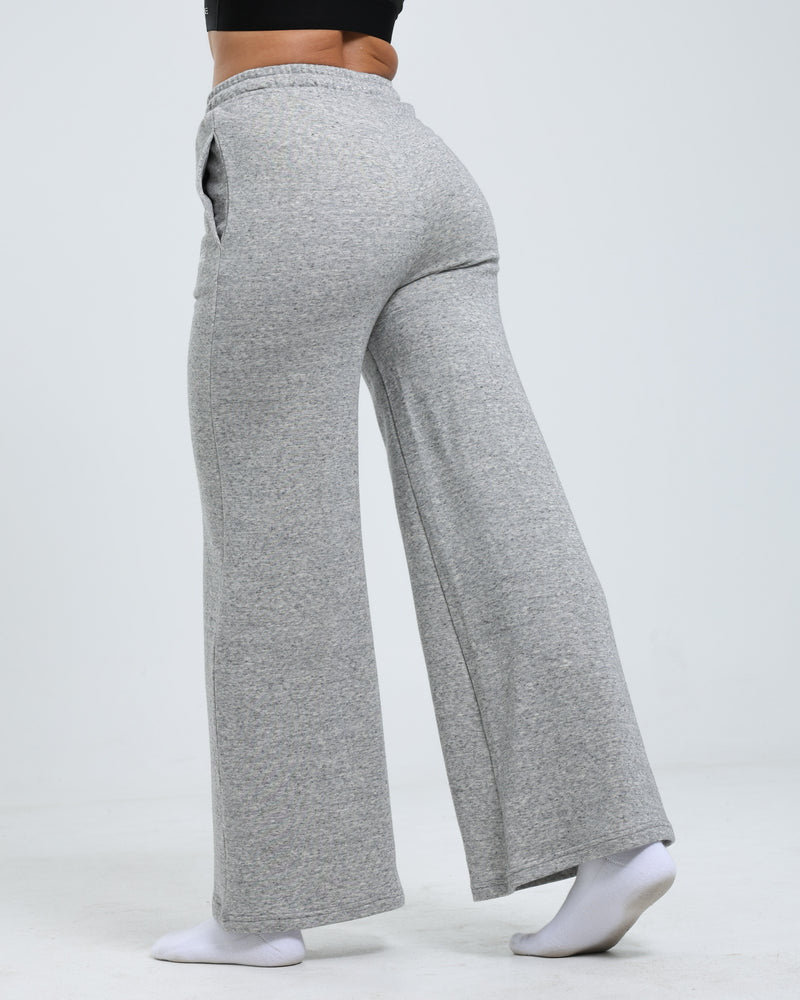Essential Wide Leg Pant