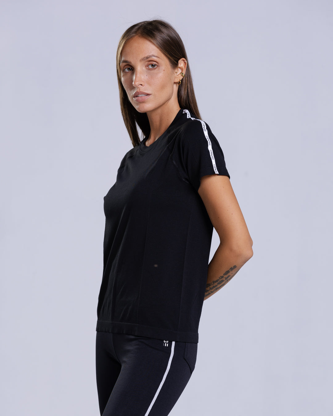 D'Falt Seamless Women's Tee