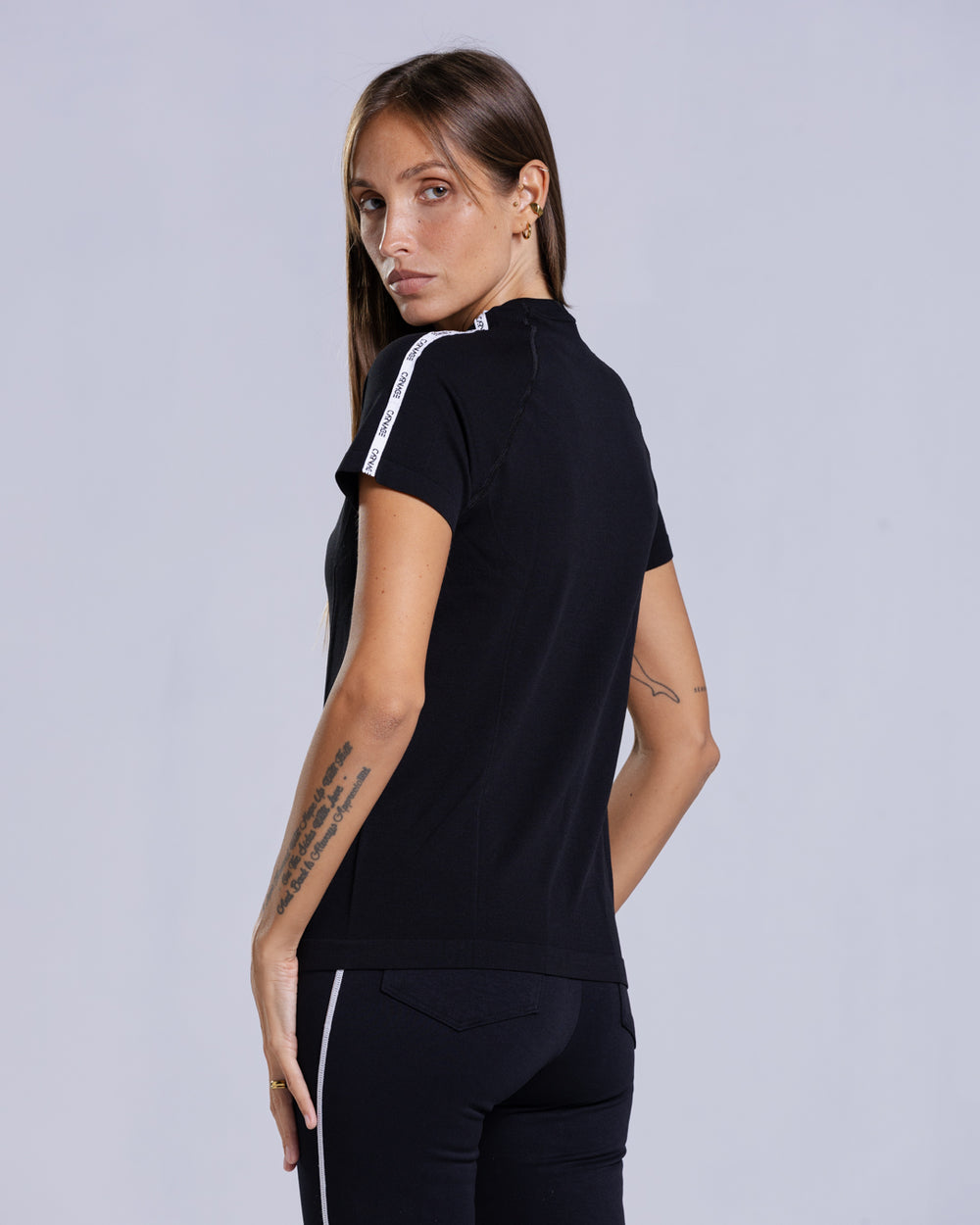 D'Falt Seamless Women's Tee