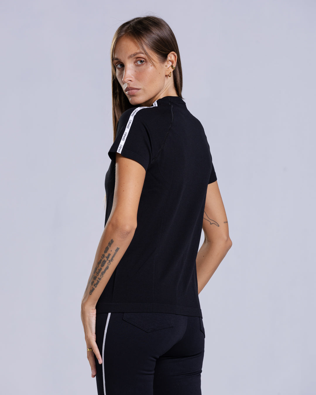 D'Falt Seamless Women's Tee