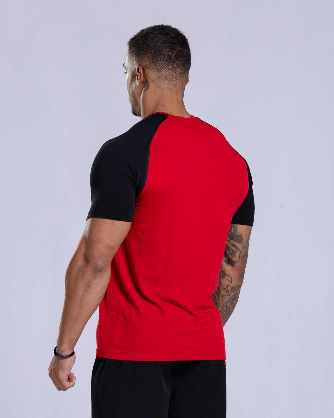 Classic Seamless Raglan Tee