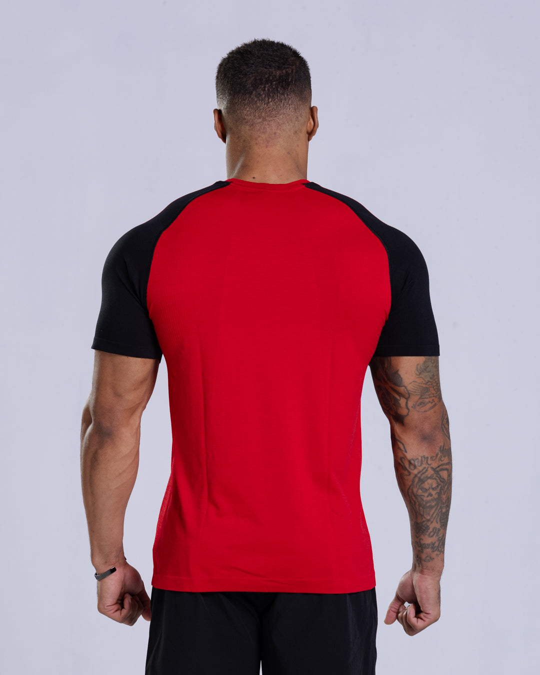 Classic Seamless Raglan Tee