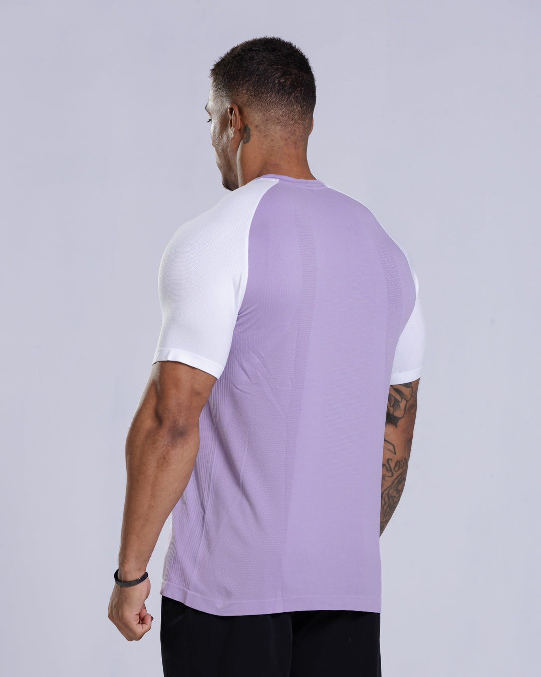 Classic Seamless Raglan Tee