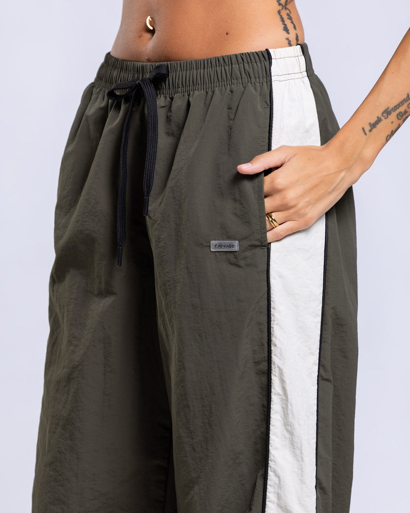 Paneltrack Wide Jogger