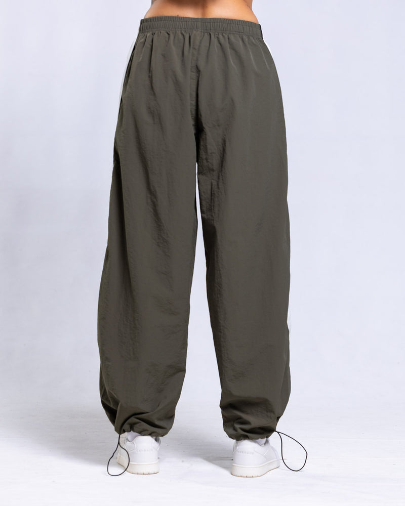 Paneltrack Wide Jogger
