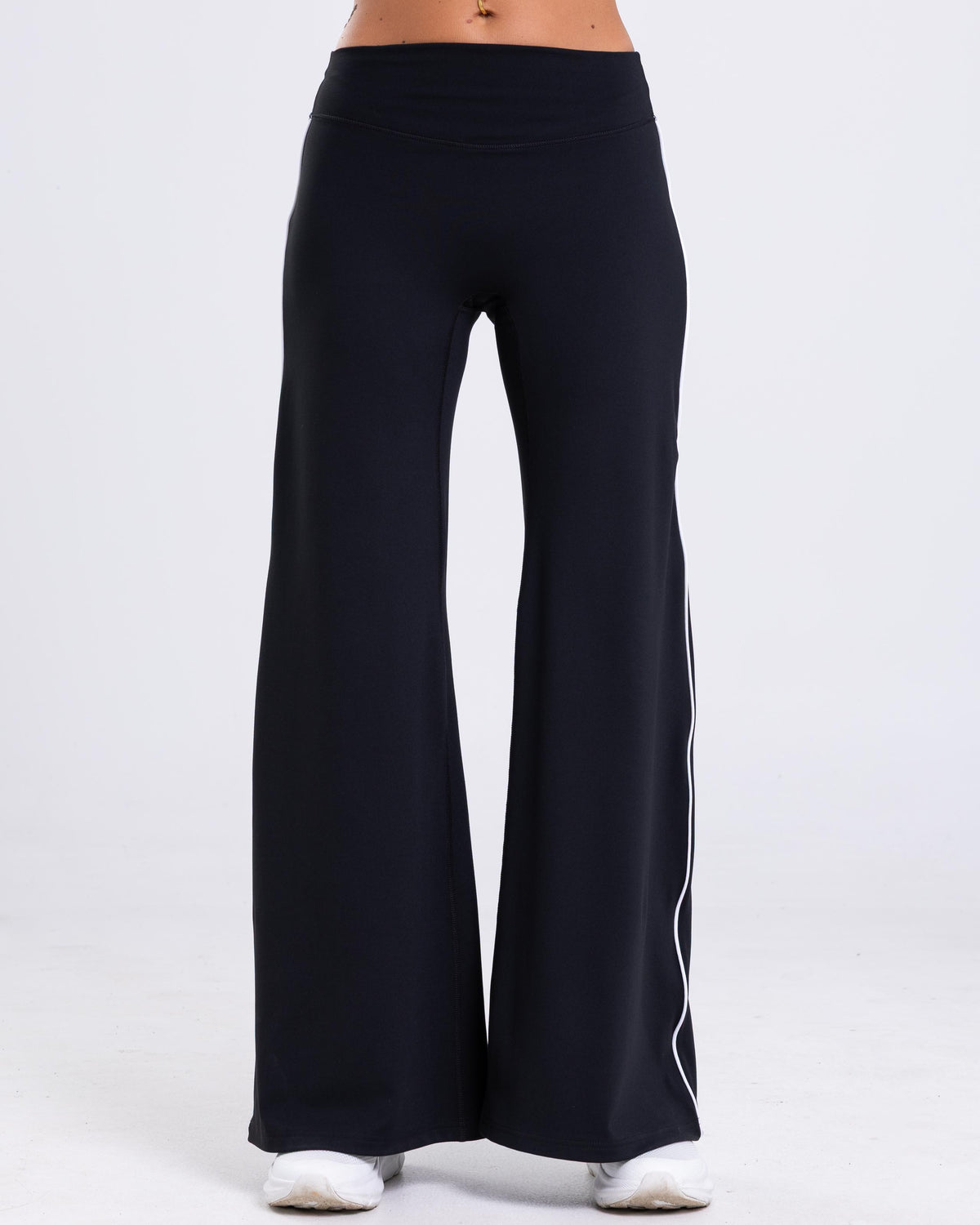 AirSculpt Straight Leg Pant