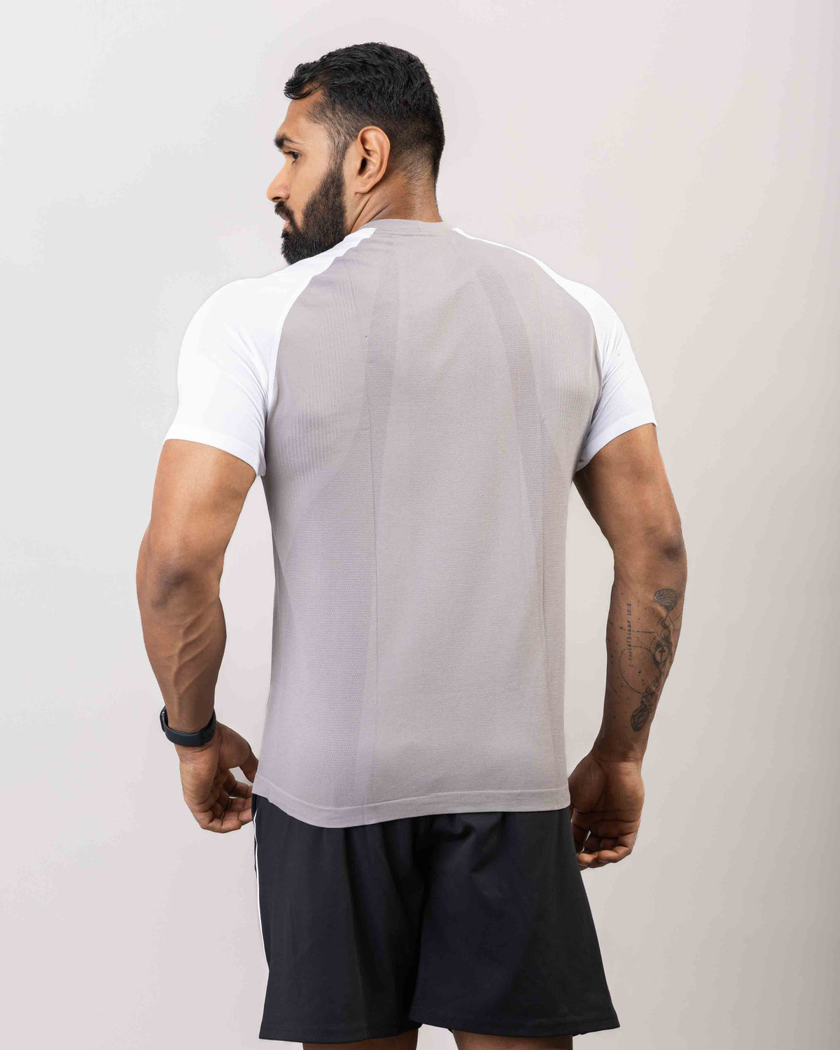 Classic Seamless Raglan Tee