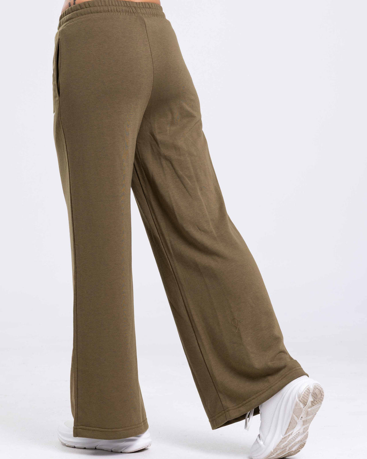 Signature Wide Leg Jogger