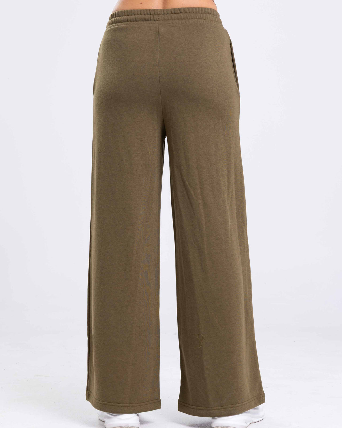 Signature Wide Leg Jogger
