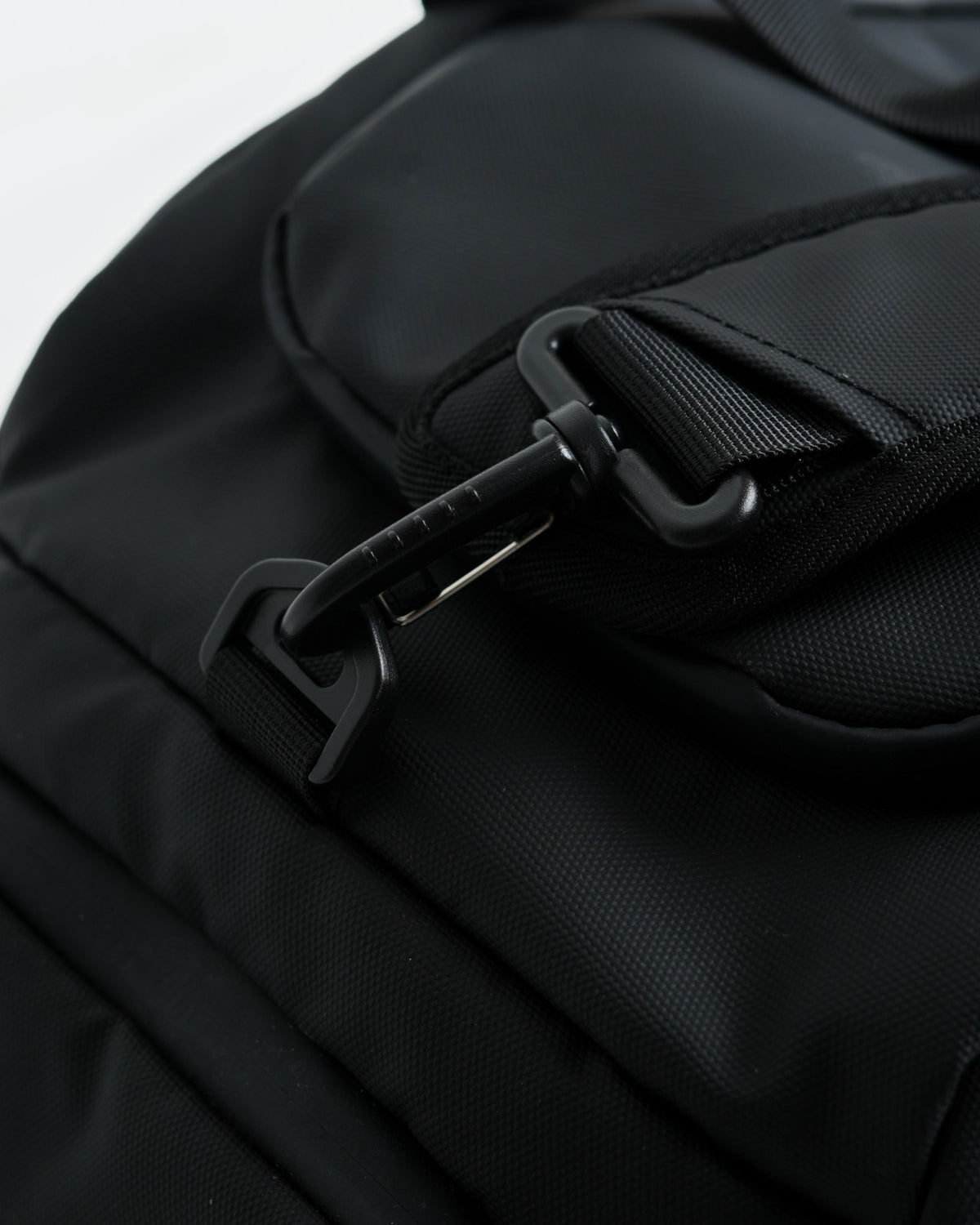 ALL BLACK HYBRID DUFFEL BAG